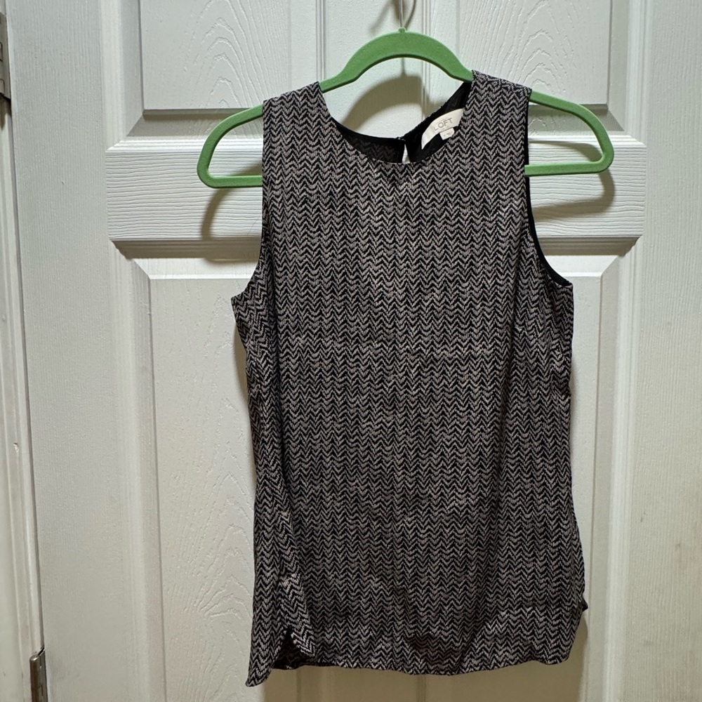LOFT Gray Sleeveless Tank Top
